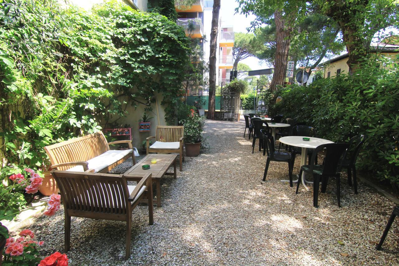 Hotel Garni Picnic Riccione Exterior photo